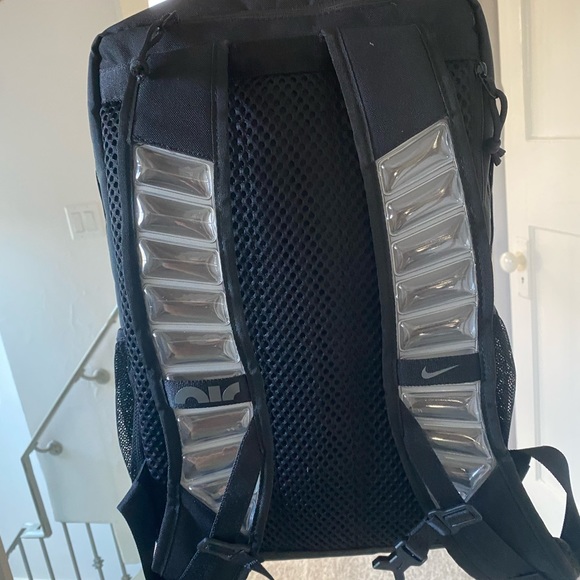 Nike Utility Bag (27L) - Picture 2 of 5